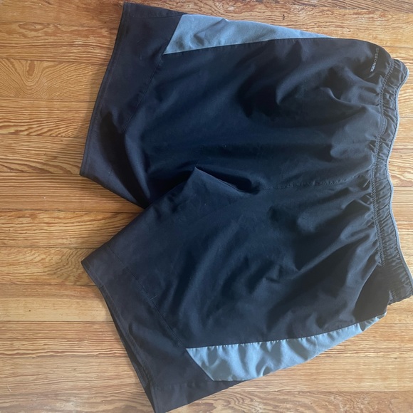 Reebok Speedwick Men’s Large Active Shorts. - Picture 2 of 3